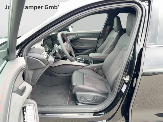 Bild eines Audi A6 allroad e-hybrid quattro 270 kW