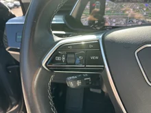 Audi Q8 55 e-tron quattro business in Magnetgrau