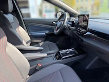VW ID.4 GTX 4MOTION 220 kW in Mangangrau Metallic Dach Schwarz