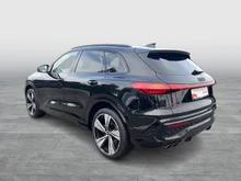 Audi Q5 SUV TDI quattro 150 kW in Mythosschwarz Metallic