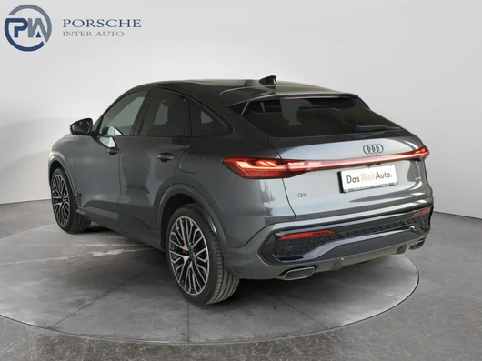 Bild eines Audi Q5 Sportback e-hybrid quattro 270 KW