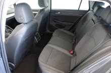 VW Golf Variant Business TDI in Delfingrau Metallic