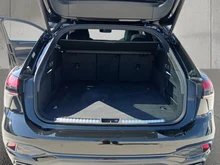 Audi A6 Avant e-hybrid quattro 220 kW in Mythosschwarz Metallic