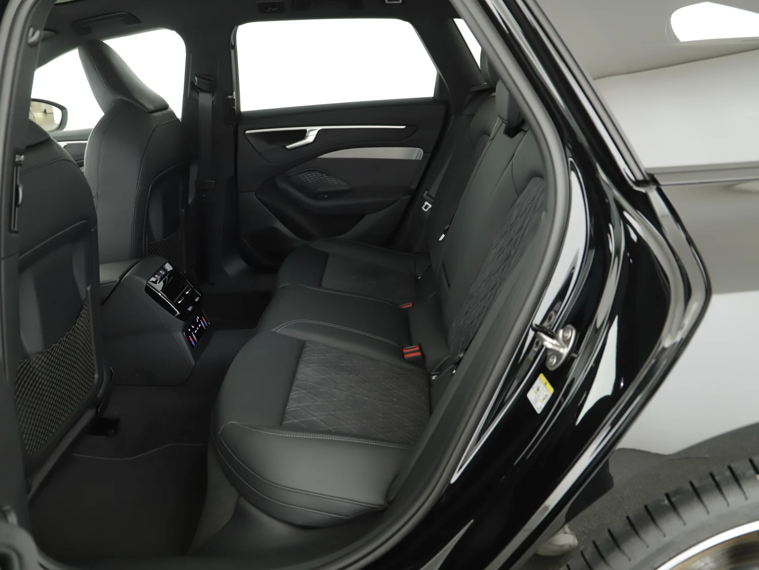 Bild eines Audi A6 Avant e-hybrid quattro 220 kW