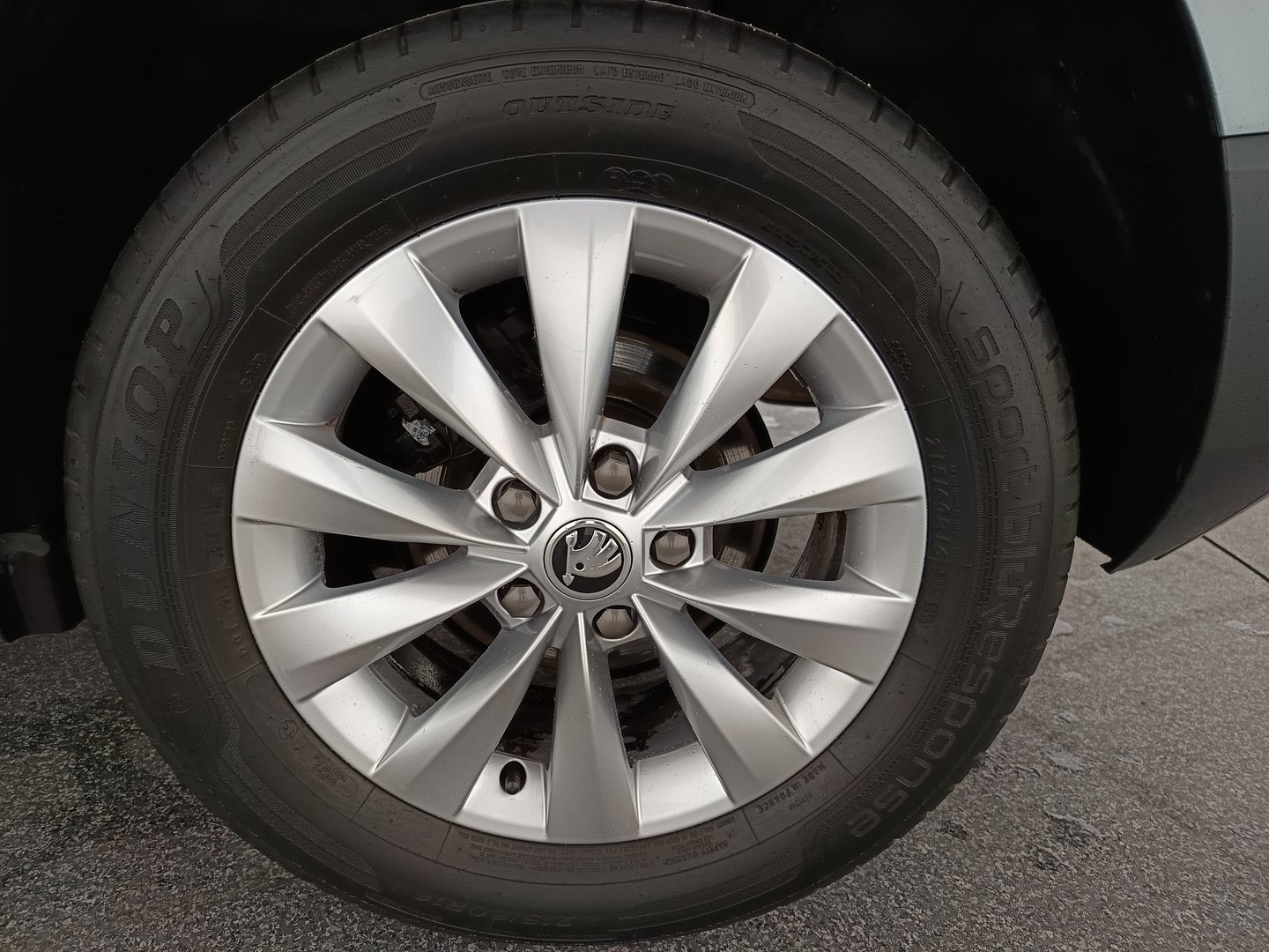 Škoda KAROQ Ambition SC TDI DSG | Bild 9 von 32