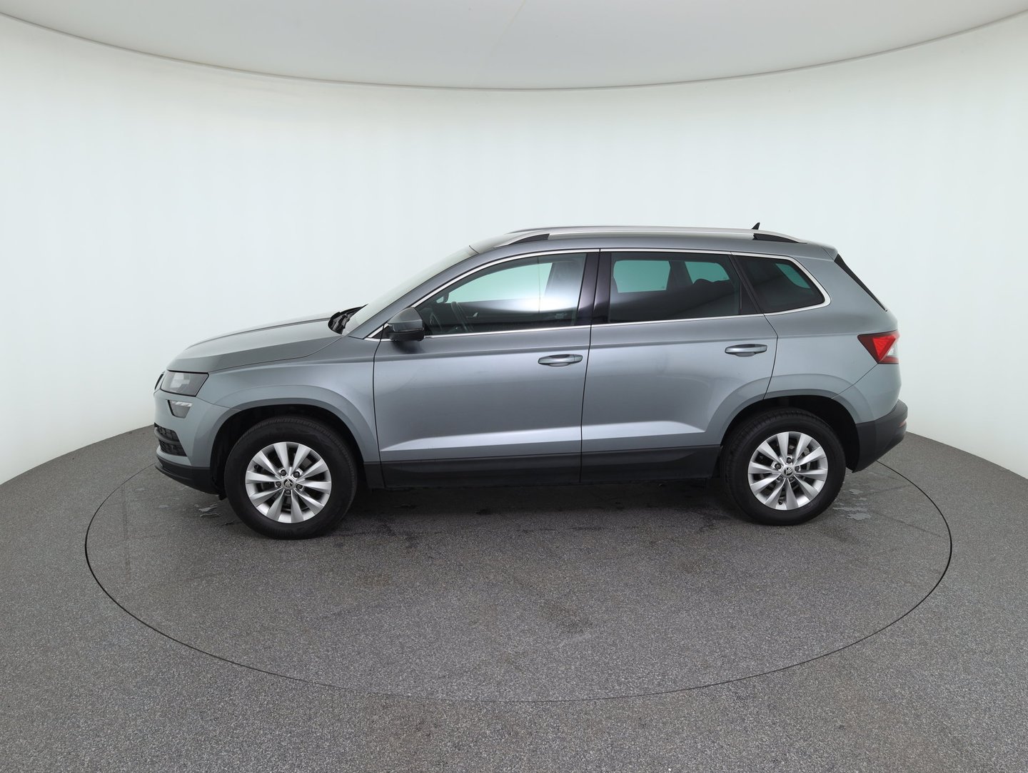Škoda KAROQ Ambition SC TDI DSG | Bild 8 von 32