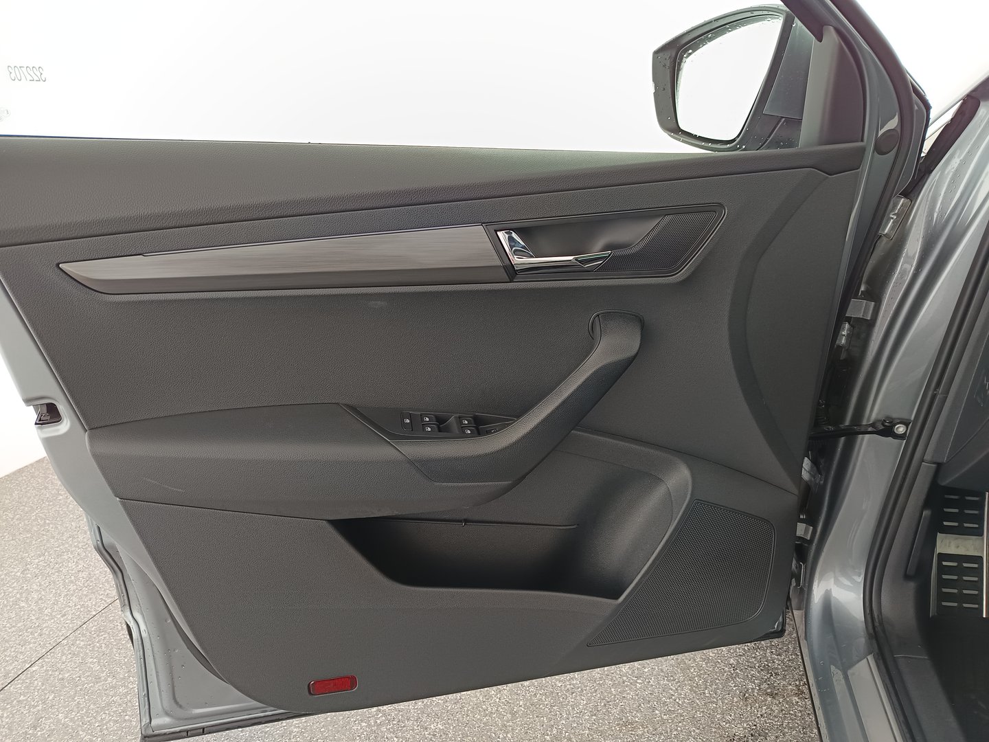 Škoda KAROQ Ambition SC TDI DSG | Bild 10 von 32