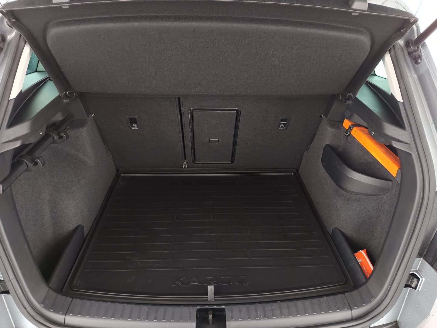 Škoda KAROQ Ambition SC TDI DSG | Bild 30 von 32