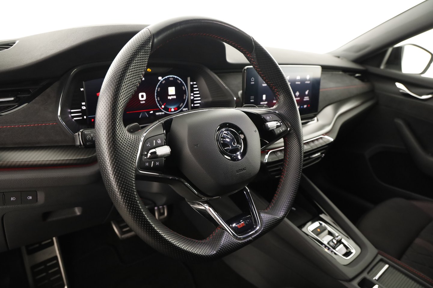 Škoda OCTAVIA Combi RS iV 245 DSG | Bild 7 von 23