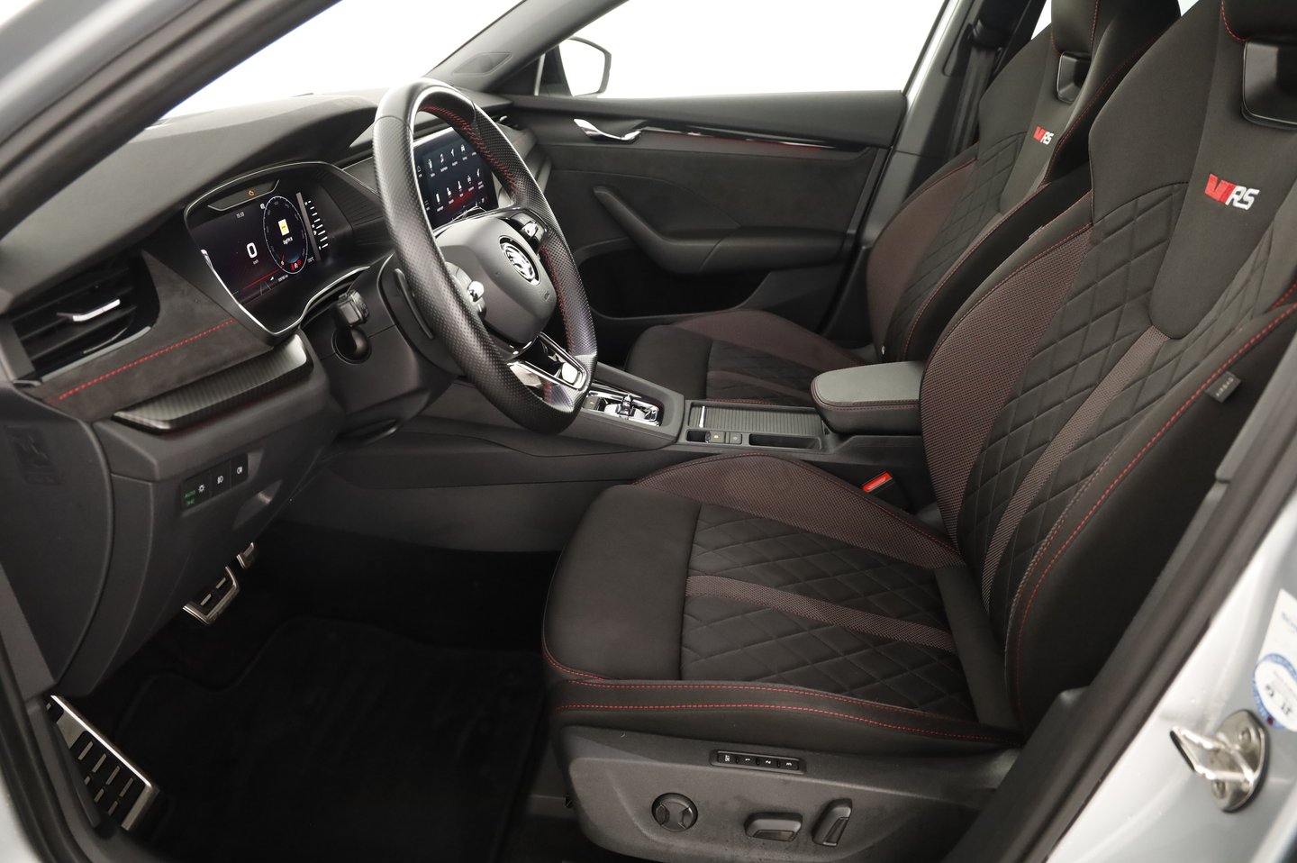 Škoda OCTAVIA Combi RS iV 245 DSG | Bild 4 von 23