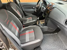 Dacia Sandero Stepway TCe 90 S&S in braun