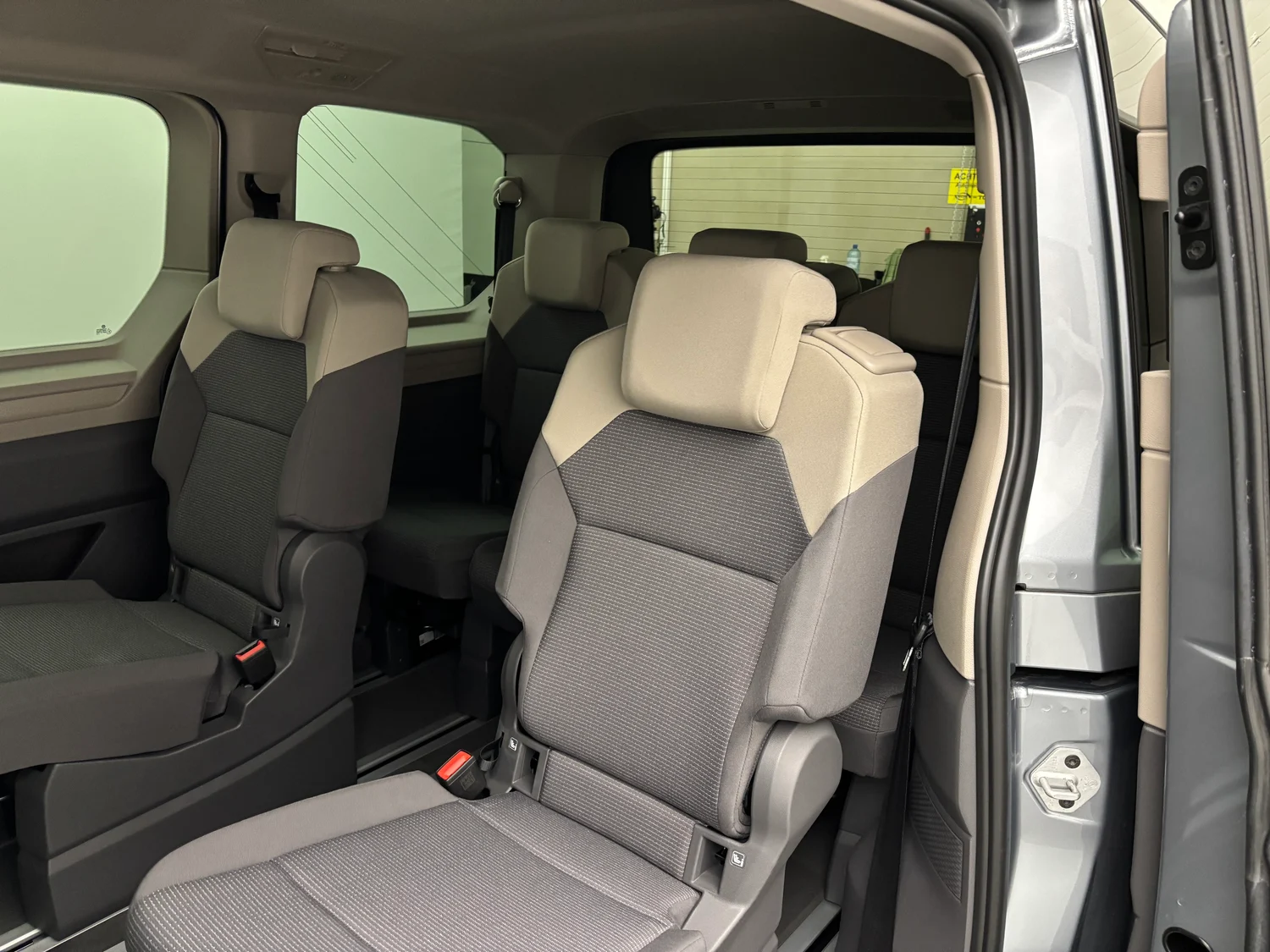 Bild eines VW Multivan Business TDI