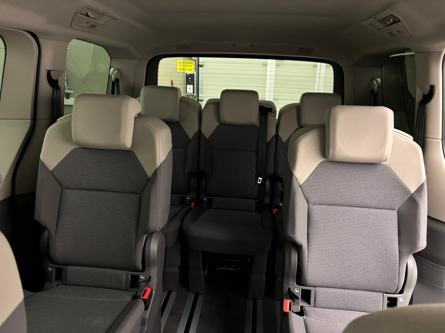 Bild eines VW Multivan Business TDI