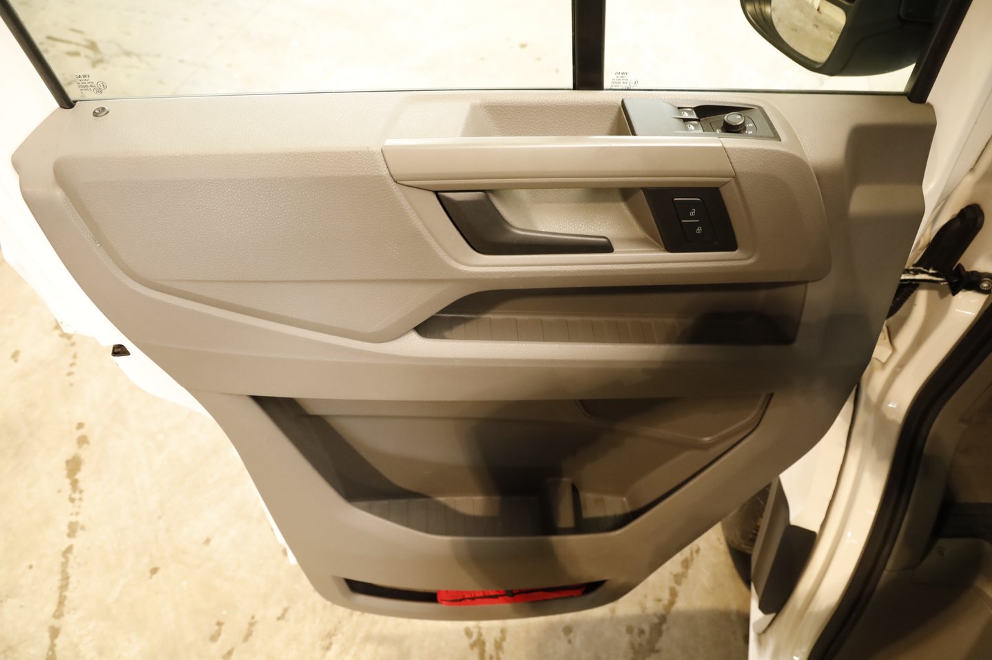 VW Crafter 30 Kastenwagen L3H2 TDI | Bild 6 von 24