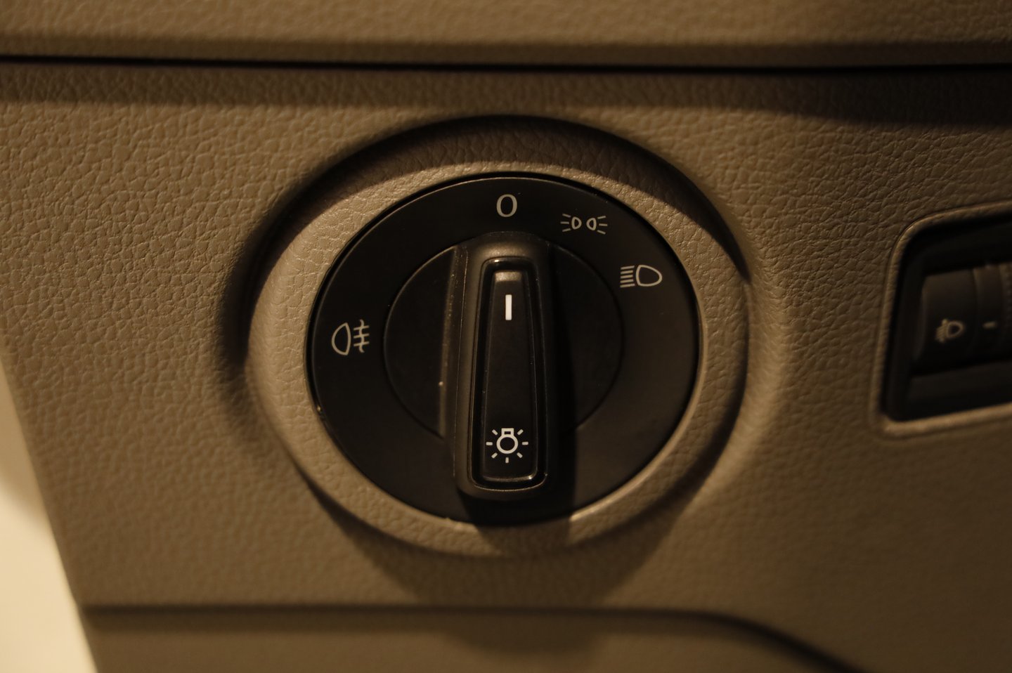 VW Crafter 30 Kastenwagen L3H2 TDI | Bild 8 von 24