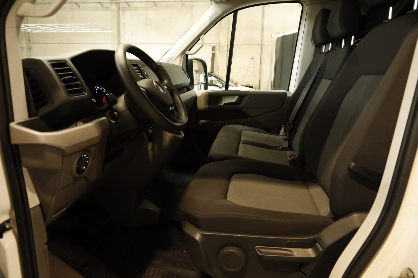 VW Crafter 30 Kastenwagen L3H2 TDI | Bild 9 von 24