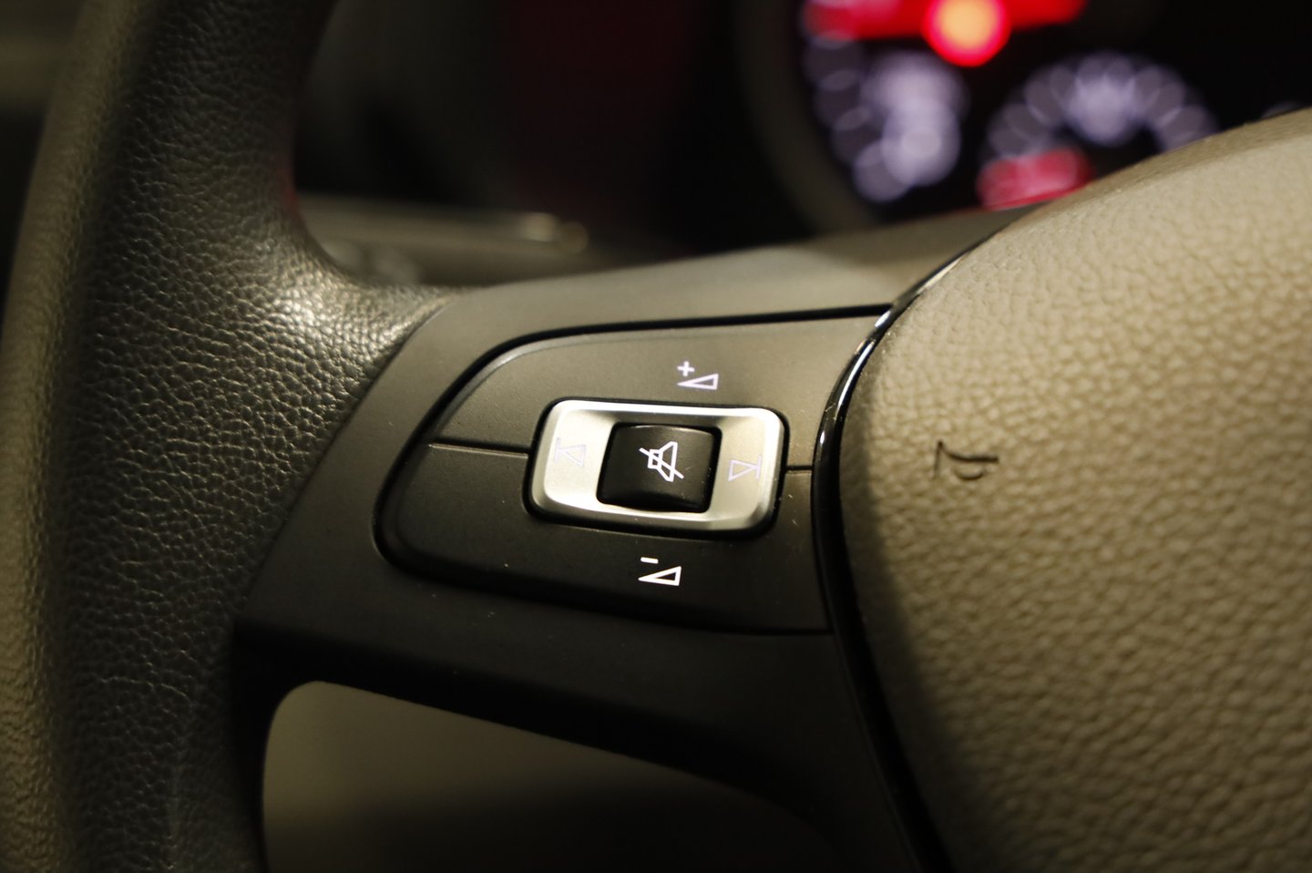 VW Crafter 30 Kastenwagen L3H2 TDI | Bild 12 von 24