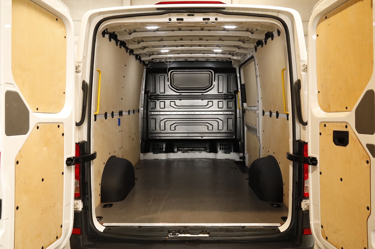 VW Crafter 30 Kastenwagen L3H2 TDI | Bild 22 von 24