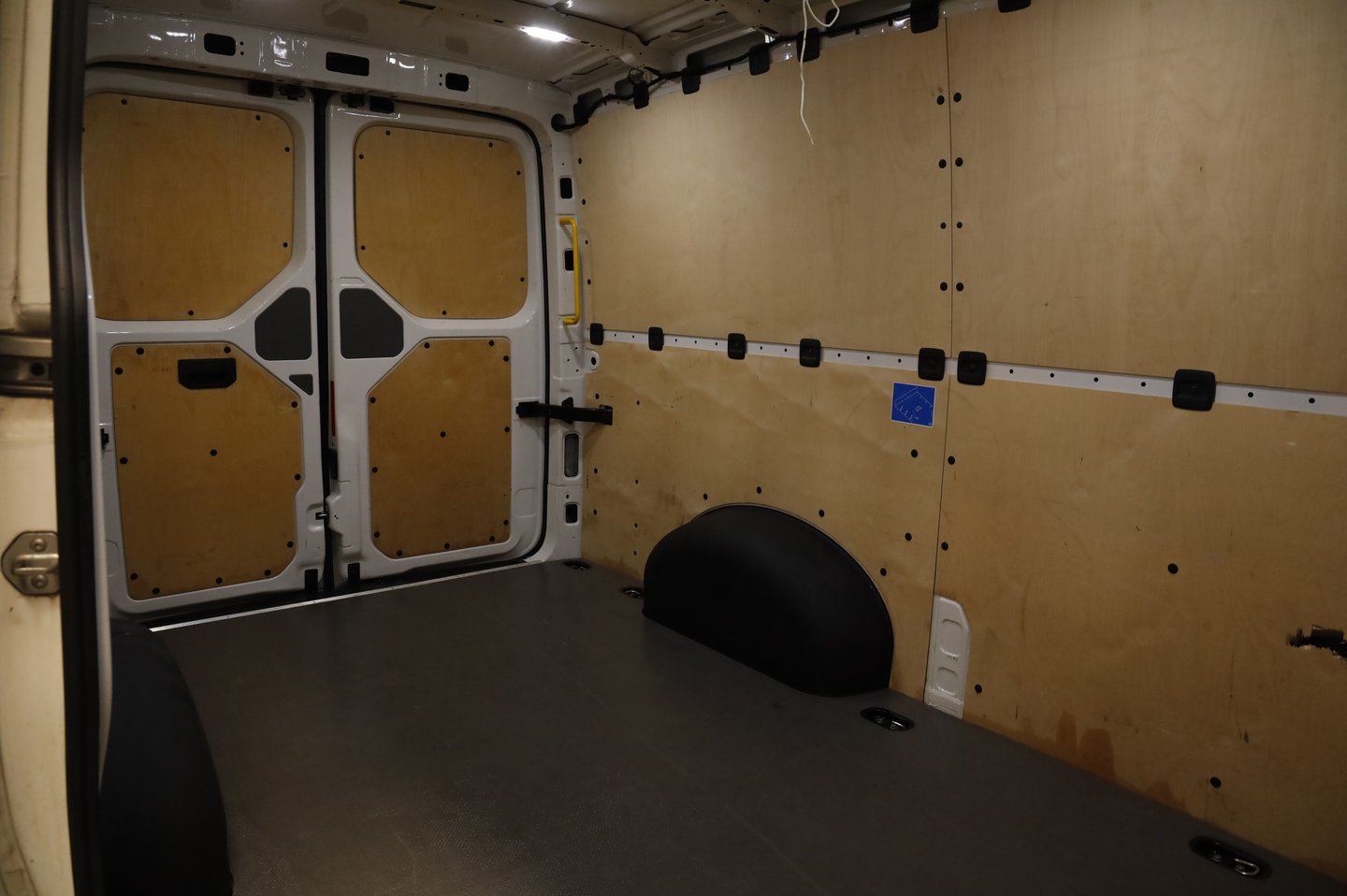 VW Crafter 30 Kastenwagen L3H2 TDI | Bild 21 von 24