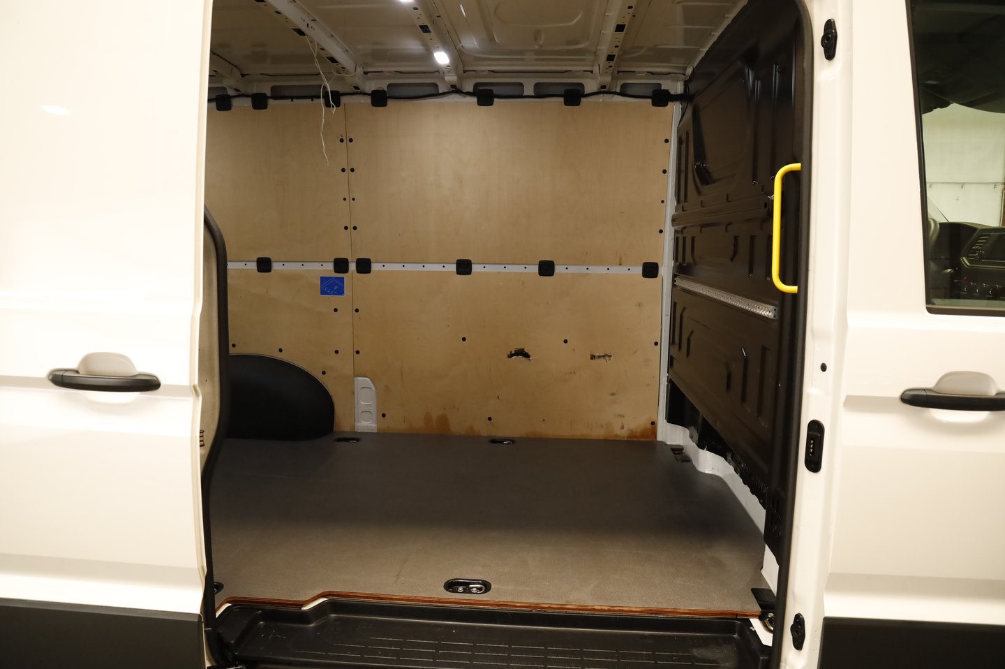 VW Crafter 30 Kastenwagen L3H2 TDI | Bild 20 von 24