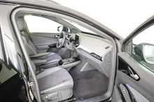 VW ID.4 Pro Performance 150 kW 1st in schwarz - metallic