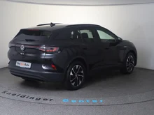 VW ID.4 Pro Performance 150 kW 1st in schwarz - metallic