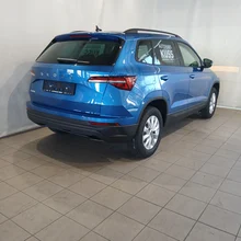 Škoda Karoq Selection TSI in Race-Blau Metallic