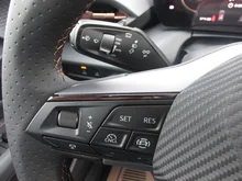 CUPRA Raval PLUS 37 kWh 99 kW/135 PS in Magnet-Grau Metallic