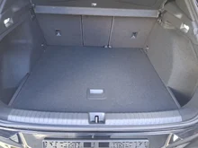 CUPRA Terramar 1.5 e-TSI 150 PS DSG in Nacht-Schwarz Metallic