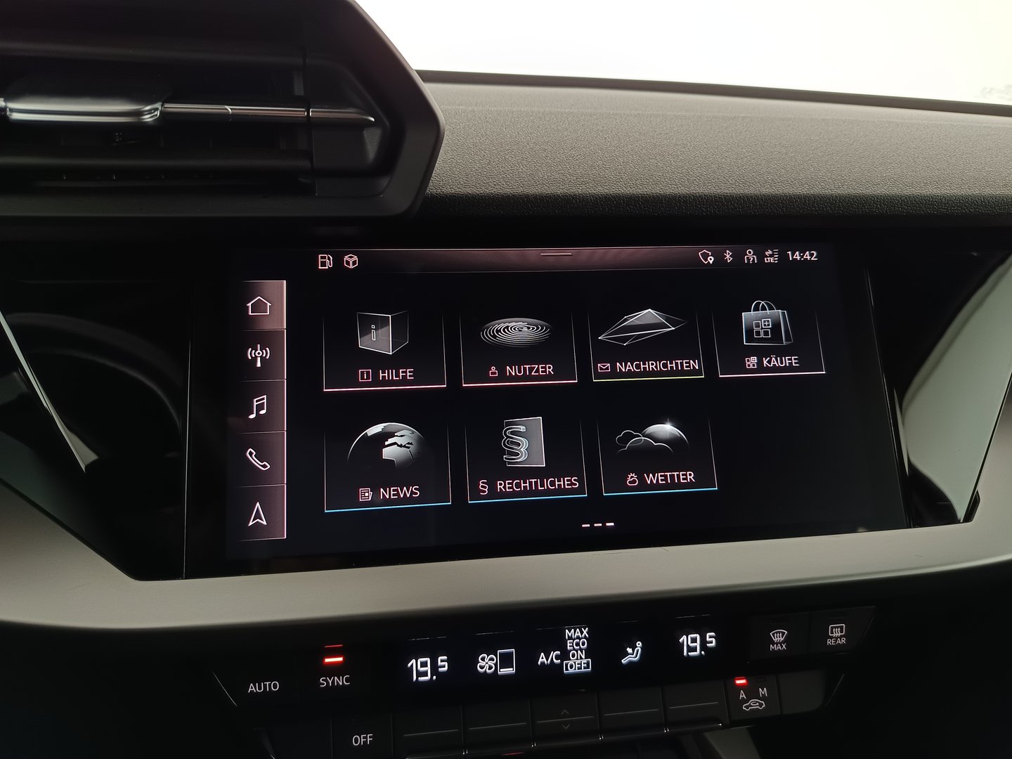Audi A3 Sportback 30 TFSI | Bild 20 von 36