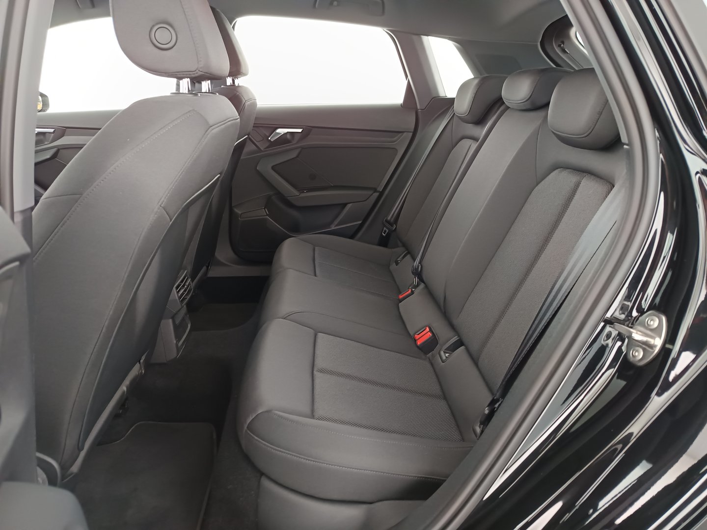 Audi A3 Sportback 30 TFSI | Bild 33 von 36