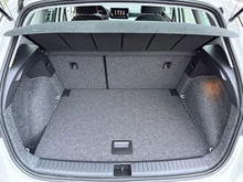 SEAT Arona Reference Edition 1.0 TSI in Candy-Weiß