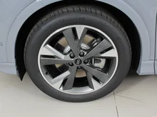 Audi Q4 e-tron performance in Kieselgrau