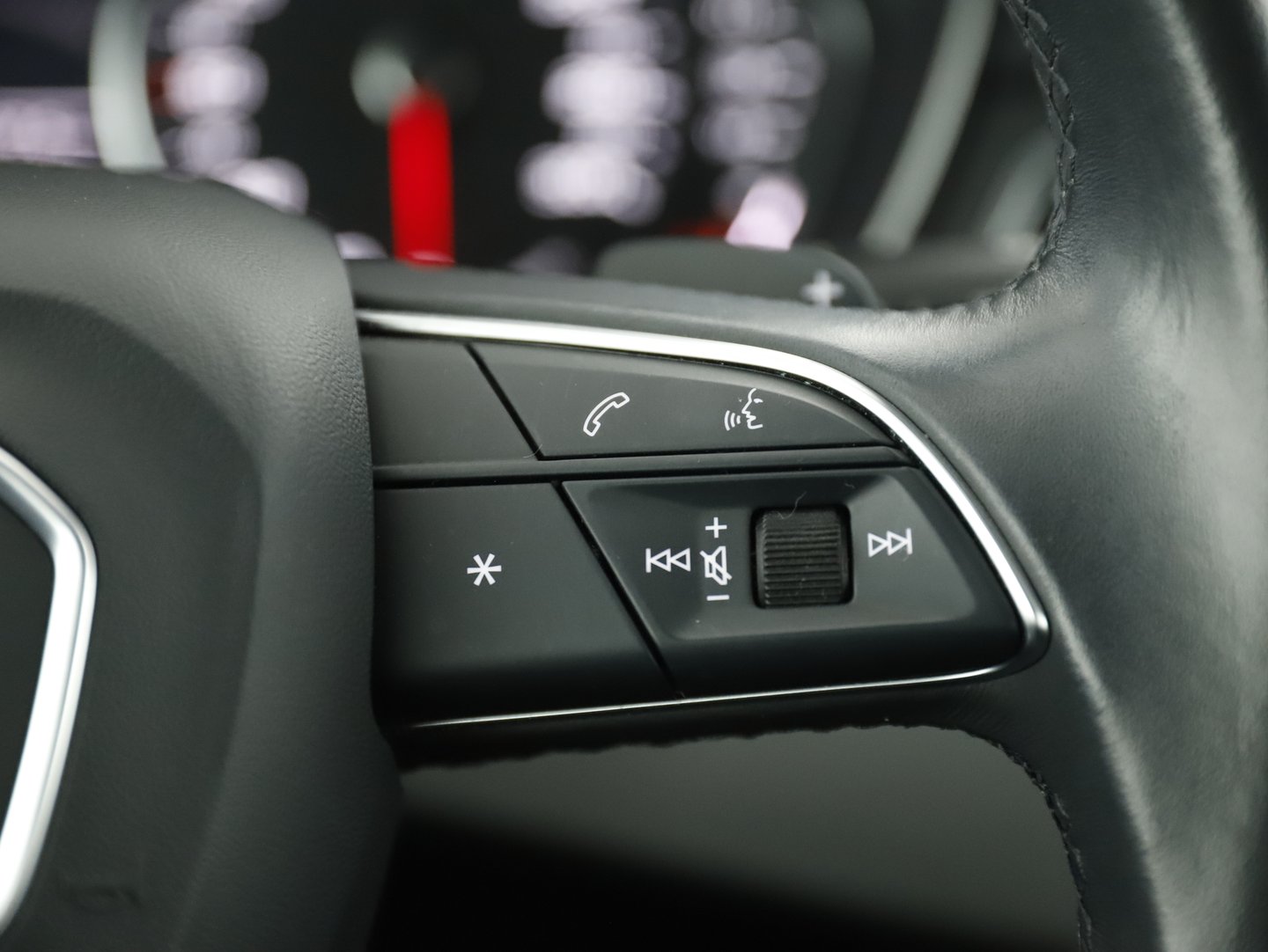 Audi A4 Avant 35 TDI S line | Bild 18 von 30