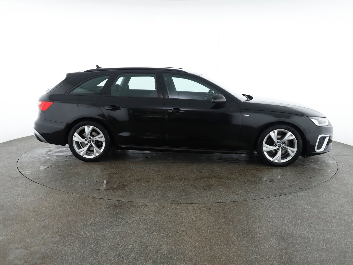 Audi A4 Avant 35 TDI S line | Bild 4 von 30