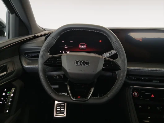 Bild eines Audi Q5 e-hybrid quattro 220 KW
