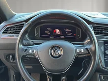 VW Tiguan Sky TSI ACT OPF in Deep Black Perleffekt