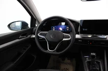 VW Golf Variant 4Me TSI in Anemonenblau Metallic