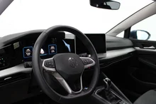 VW Golf Variant 4Me TSI in Anemonenblau Metallic