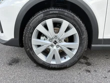 SEAT Arona Style 1.0 TSI in Candy-Weiß Dach Nacht-Schwarz