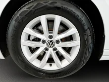 VW Passat Variant Business TDI DSG in Gletscherweiß Metallic