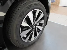 VW ID.Polo ID. Polo Life Edition 155 kW - 52 kWh in Grenadillschwarz Metallic