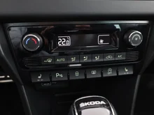 Škoda Rapid SPACEBACK Sport TSI DSG in moon-weiß-metallic
