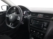 Škoda Rapid SPACEBACK Sport TSI DSG in moon-weiß-metallic