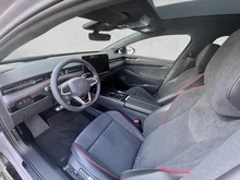VW ID.7 Tourer GTX 4MOTION 250kW Business in Mondsteingrau Dach Schwarz