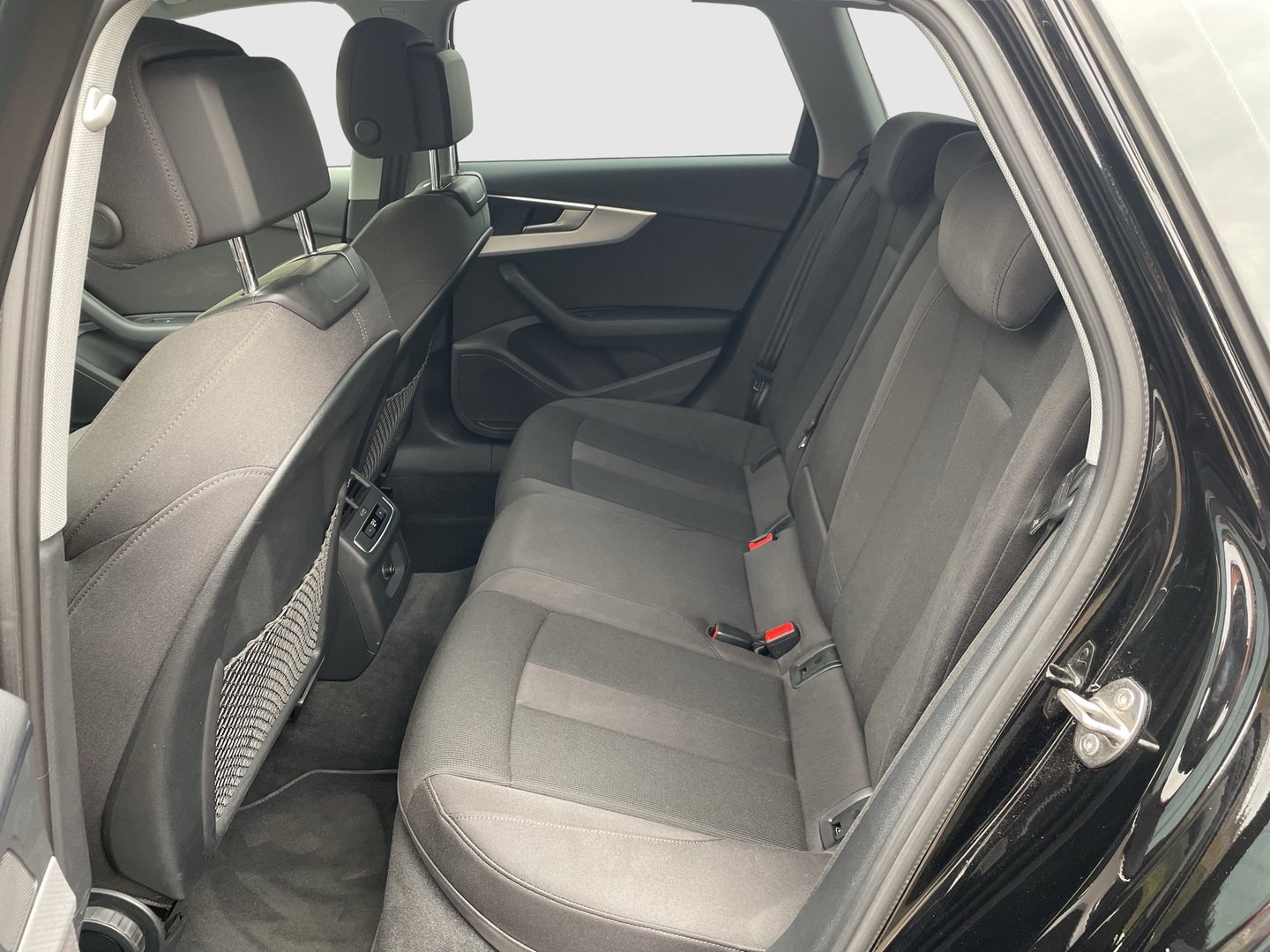 Audi A4 Avant 40 TDI advanced quattro | Bild 22 von 26