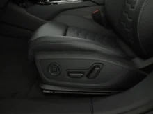 Audi A6 Avant e-tron quattro in Mythosschwarz Metallic