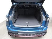 VW ID.7 Tourer GTX 4MOTION 250kW Business in Aquamarinblau Dach Schwarz