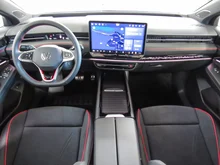 VW ID.7 Tourer GTX 4MOTION 250kW Business in Aquamarinblau Dach Schwarz