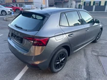 Škoda Fabia Selection TSI in Graphit-Grau Metallic